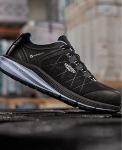 Keen Women's Vista Energy ESD (Carbon-Fiber Toe) | Hydrangea/Black -Keen 1025241 PDP RightImage