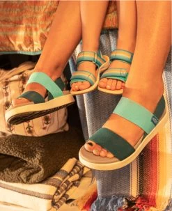 Keen Women's Elle Backstrap Sandal | Charisma/Red Clay/Fjord Blue Tri-Tone 19 Keen Women's Elle Backstrap Sandal | Charisma/Red Clay/Fjord Blue Tri-Tone -Keen ElleBackstrapLifestyleSingleRight 6c4a248f 319b 4d45 af7d a6e8a010e3b2