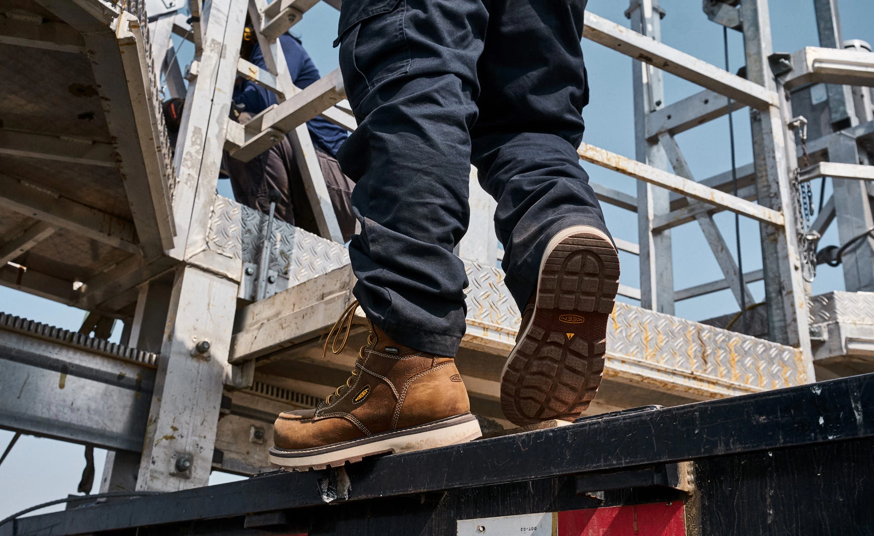 Keen Men's Cincinnati 8" Waterproof 90° Heel Boot (Carbon-Fiber Toe) | Belgian/Sandshell 9 Keen Men's Cincinnati 8" Waterproof 90° Heel Boot (Carbon-Fiber Toe) | Belgian/Sandshell - Image 7