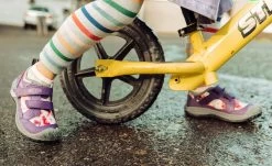 Keen Big Kids' Speed Hound | Blue Depths/Black -Keen KidsSpeedHoundPDPLifestyle1Kids1026214 aa69e606 d115 4140 9544 b136a6e149d6