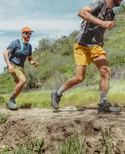 Keen Men's Zionic Waterproof Hiking Boot | Black/Steel Grey -Keen M ZionicMidLifestyleRightSingle