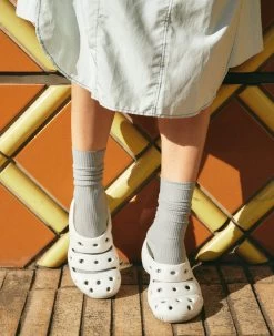 Keen Women's Yogui Clog | Black/Magnet -Keen WYoguiLifestylePDPSingleLeft 068ee7df 433d 455e 9583 26aa766819f5